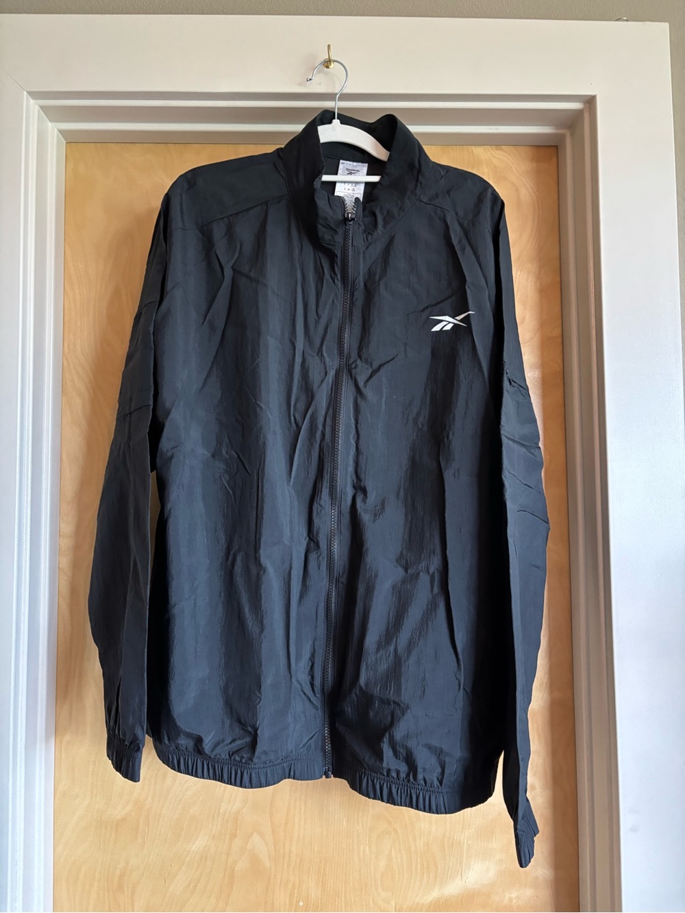 Reebok Track Jacket Mens XL Black Nylon Full Zip Vector Logo Warmup